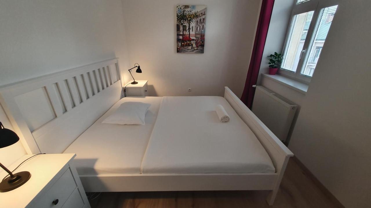 Le Monde Apartment Bratislava - amazing 5BDR in downtown Buitenkant foto