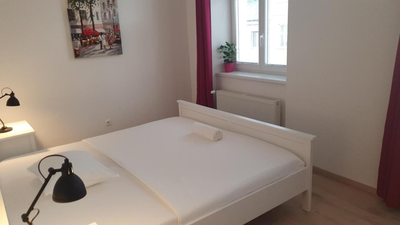 Le Monde Apartment Bratislava - amazing 5BDR in downtown Buitenkant foto