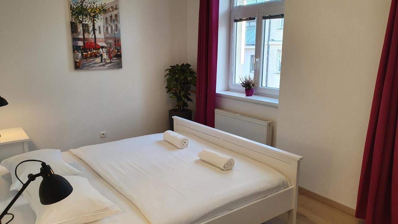 Le Monde Apartment Bratislava - amazing 5BDR in downtown Buitenkant foto