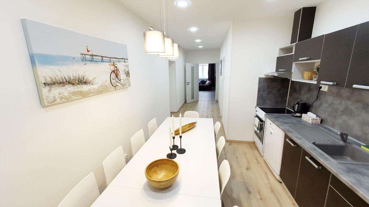 Le Monde Apartment Bratislava - amazing 5BDR in downtown Buitenkant foto
