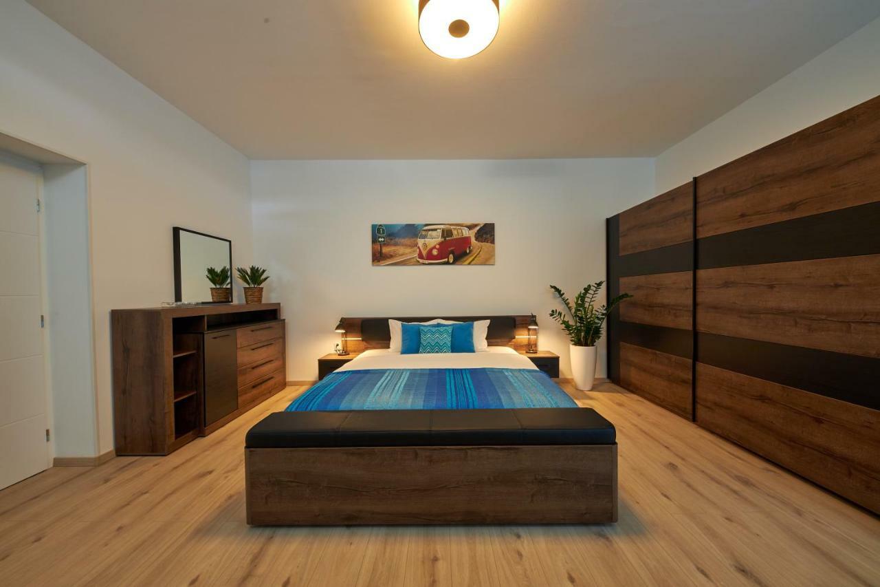 Le Monde Apartment Bratislava - amazing 5BDR in downtown Buitenkant foto
