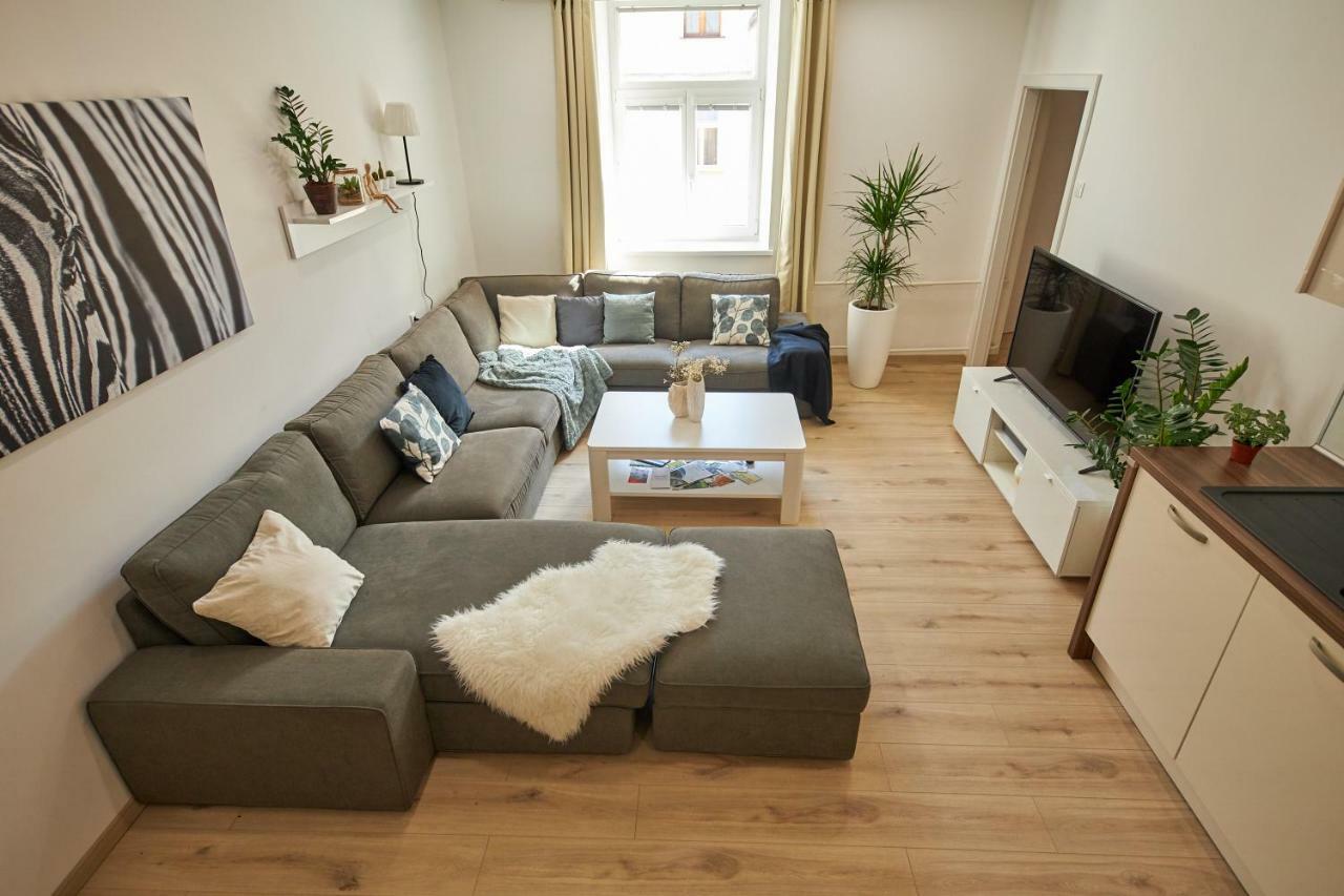Le Monde Apartment Bratislava - amazing 5BDR in downtown Buitenkant foto