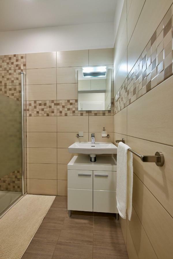 Le Monde Apartment Bratislava - amazing 5BDR in downtown Buitenkant foto